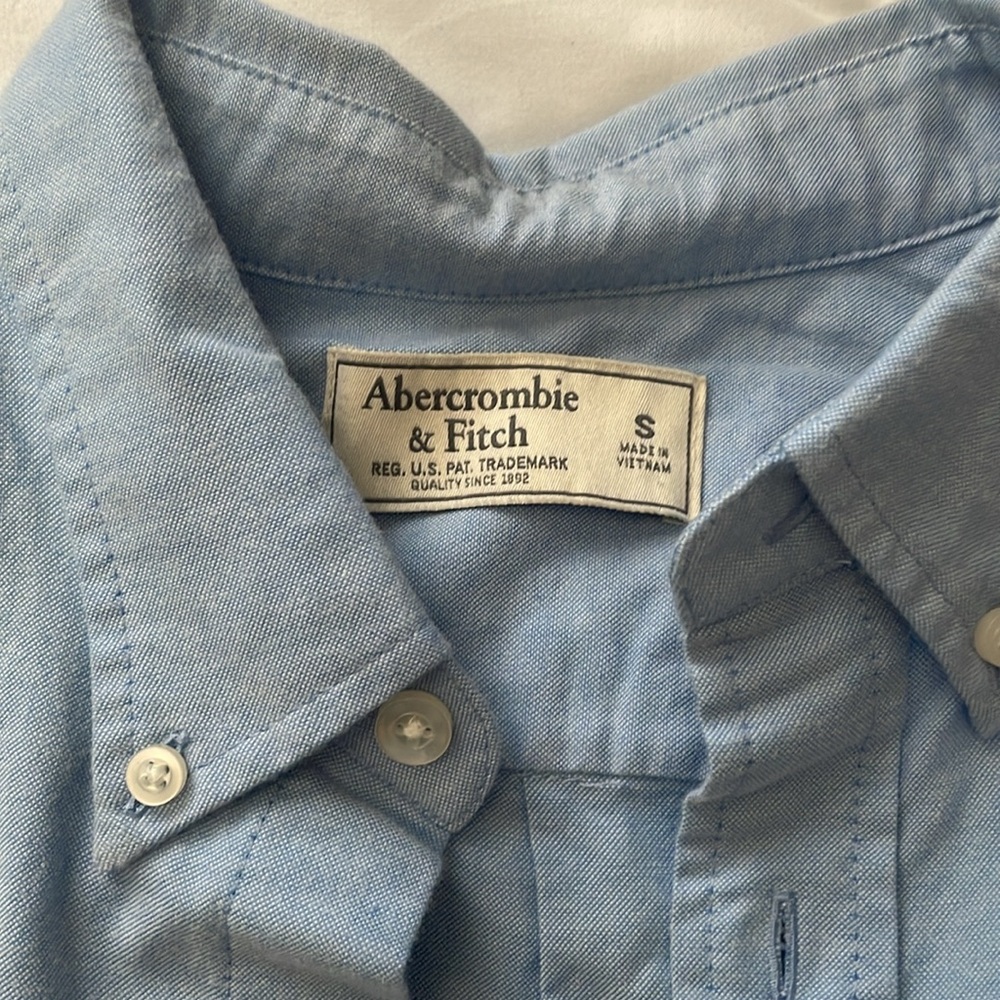 Light Blue Button-Up Shirt - Picture 2 of 3